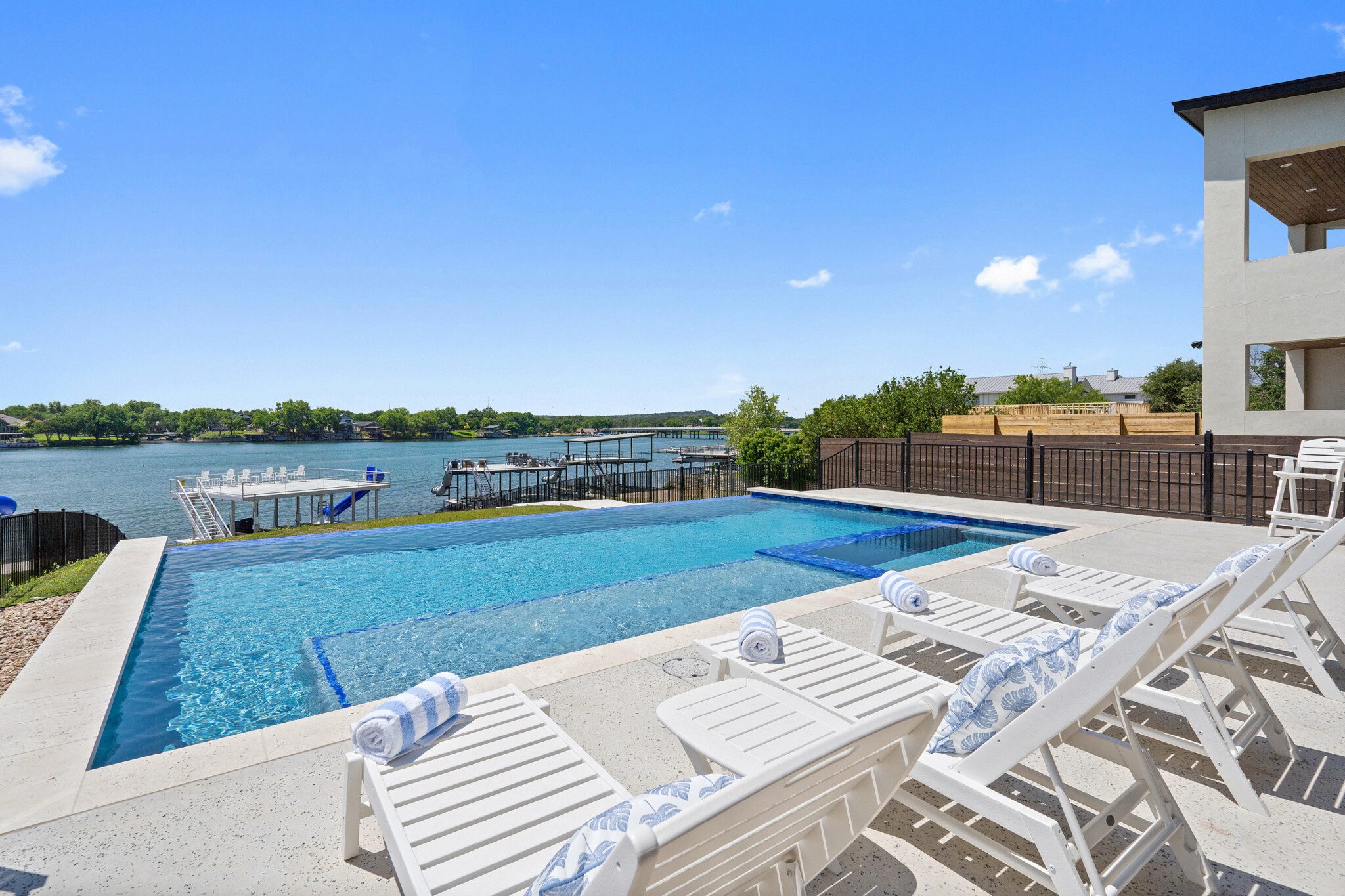 Waterhouse at Lake LBJ Retreat - Waterhouse Rentals